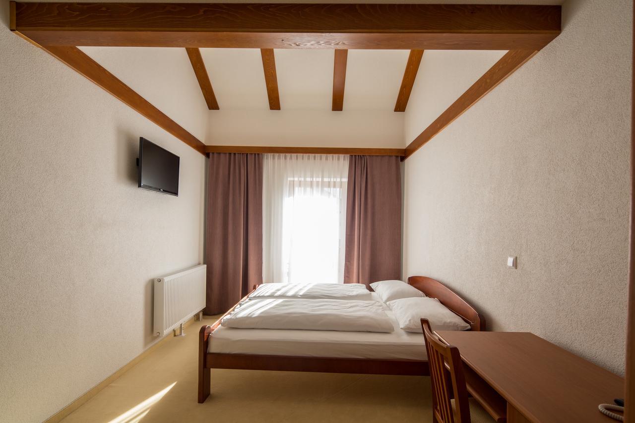 Hotel Knez Kupres  Buitenkant foto